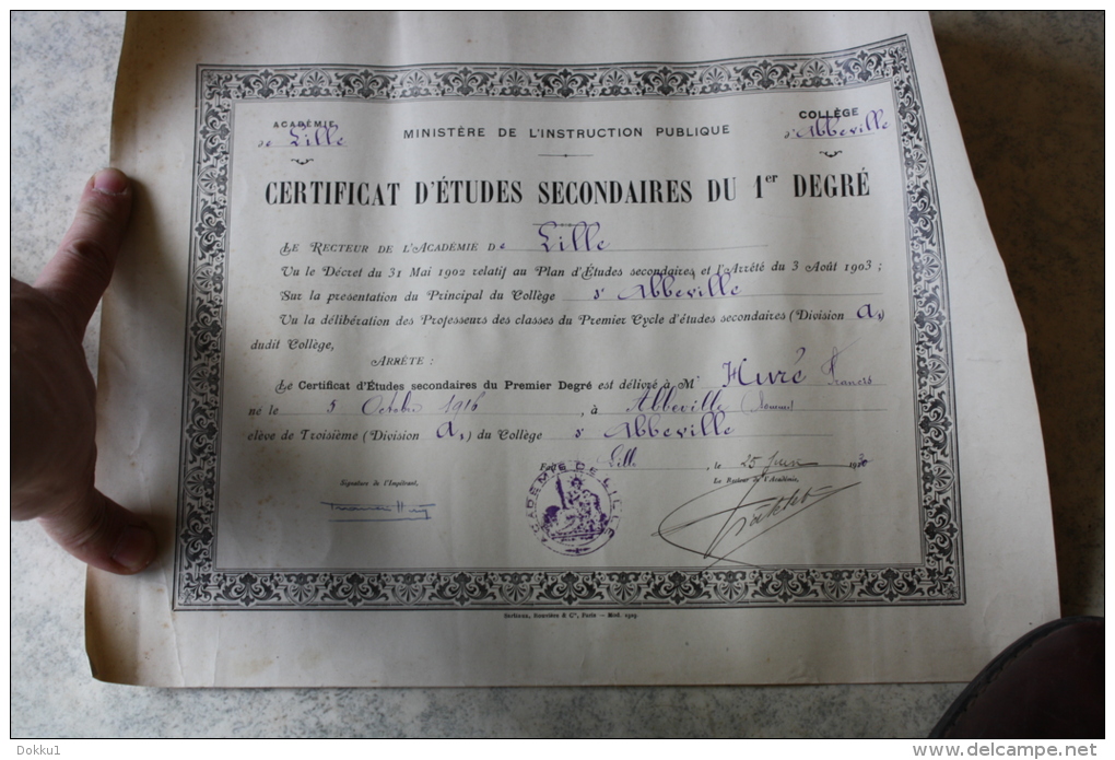 Certificat D'études Secondaires Du 1er Degré - Collège D'Abbeville, Académie De Lille- Délivré à Francis Huré En 1930. - Diploma's En Schoolrapporten