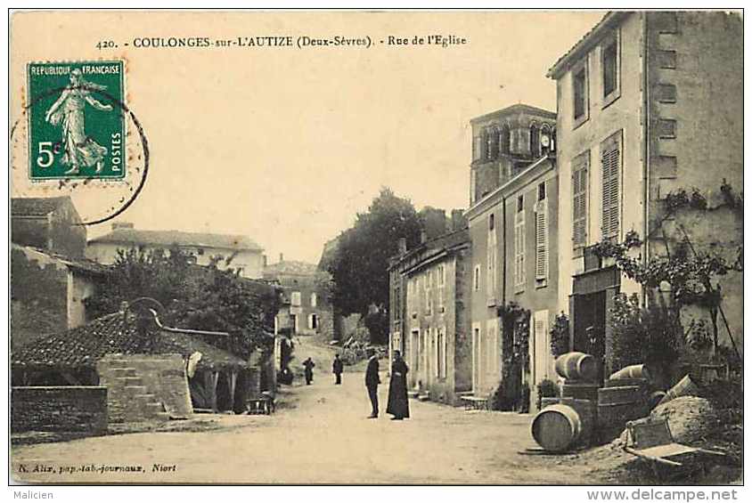 Deux Sevres -ref A808- Coulonges Sur L Autize - Rue De L Eglise   -carte Bon Etat   - - Coulonges-sur-l'Autize