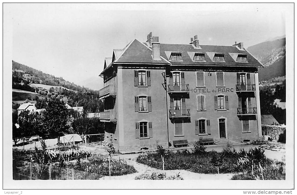 05 BRIANCON SAINTE CATHERINE Hôtel Du Parc Hôtel Du Cours Semiond Frères CPSM PF Dentelée - Briancon