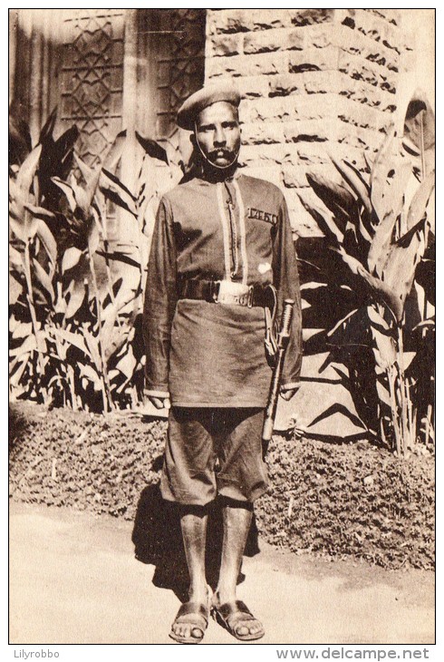 INDIA -  A Police Sepoy -  BOMBAY - India