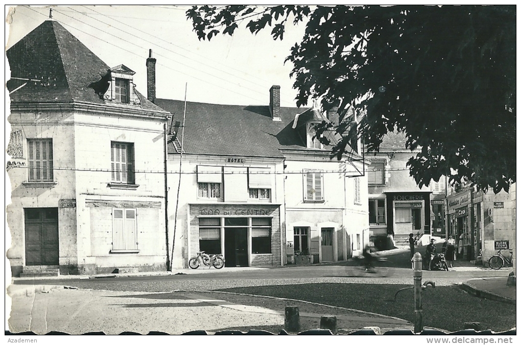 SAINT- GEORGES - SUR - CHER , Le Centre Du Bourg - Autres & Non Classés