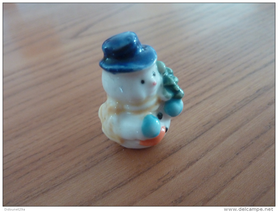 Bonhomme De Neige Miniature (h : 3,5 Cm) En Porcelaine émaillé - Personaggi