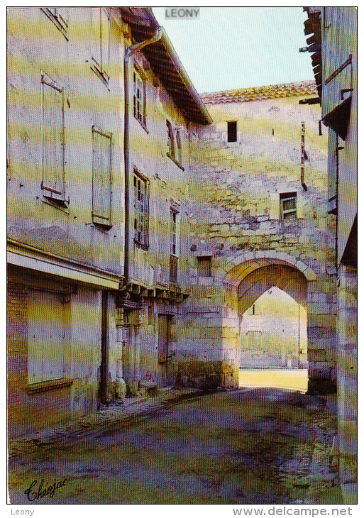 CPM   De MONTPEZAT De QUERCY (82) - La Porte Fortifiée - N° 30/482 - Montpezat De Quercy