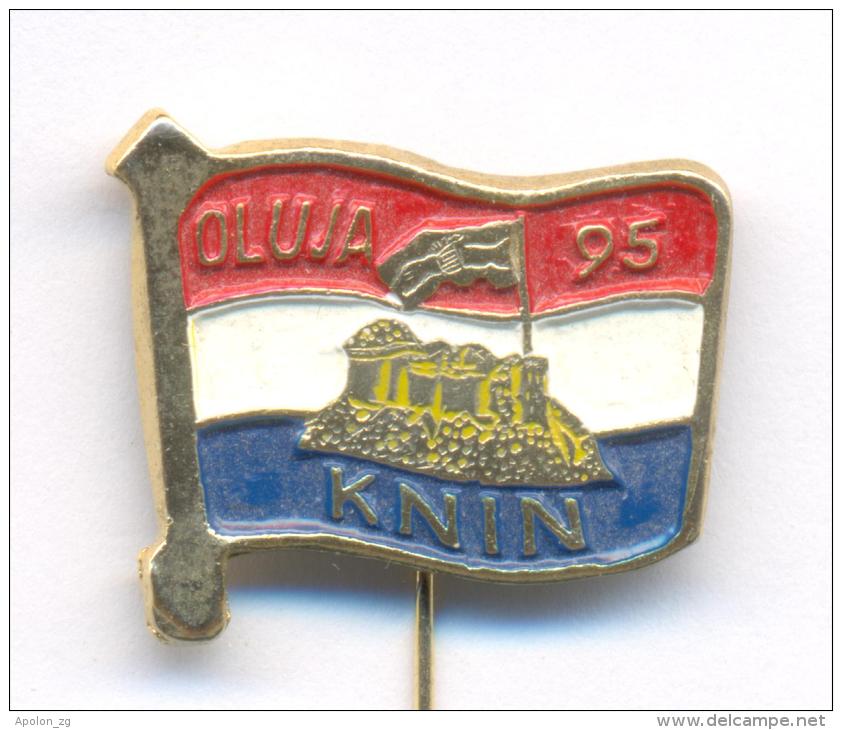 POLITICAL / MILITARI ACTION FLASH 95 - OLUJA 95 , Rare Pin Badge Issued Immediately After Action Ended. - Pin-ups