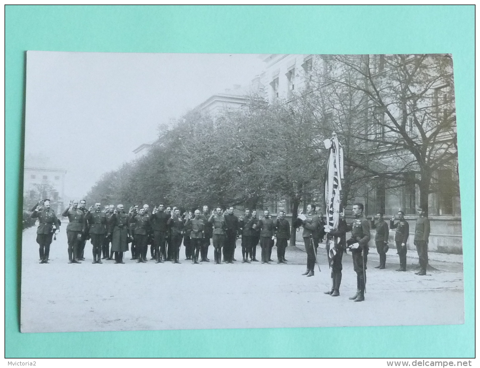 Guerre 1922 - Les Officiers HONGROIS Pretent Serment Au Drapeau - Hongrie