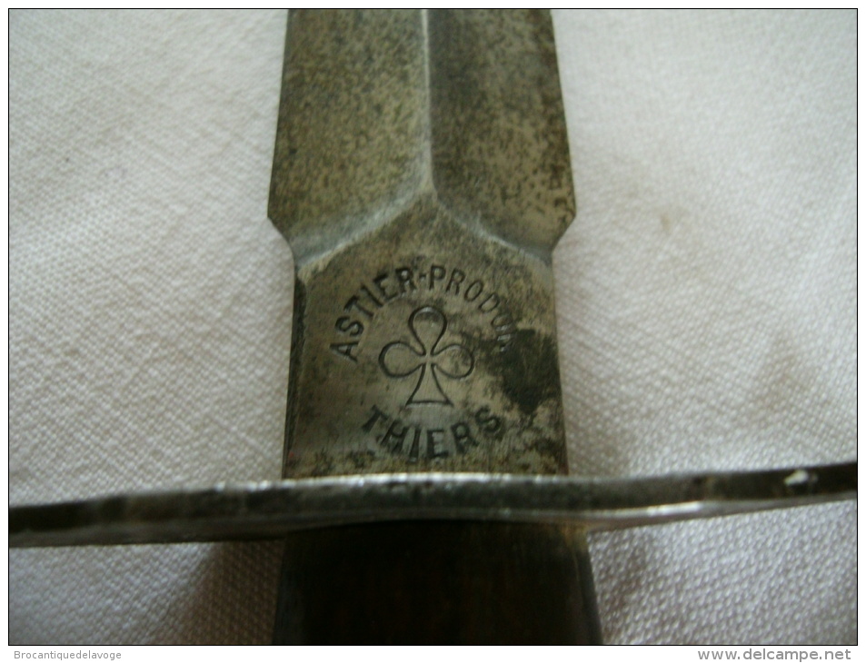 Couteau De Tranchée VENGEUR DE 70 Fabrication ASTIER PRODON THIERS WWI POILU - Armes Blanches