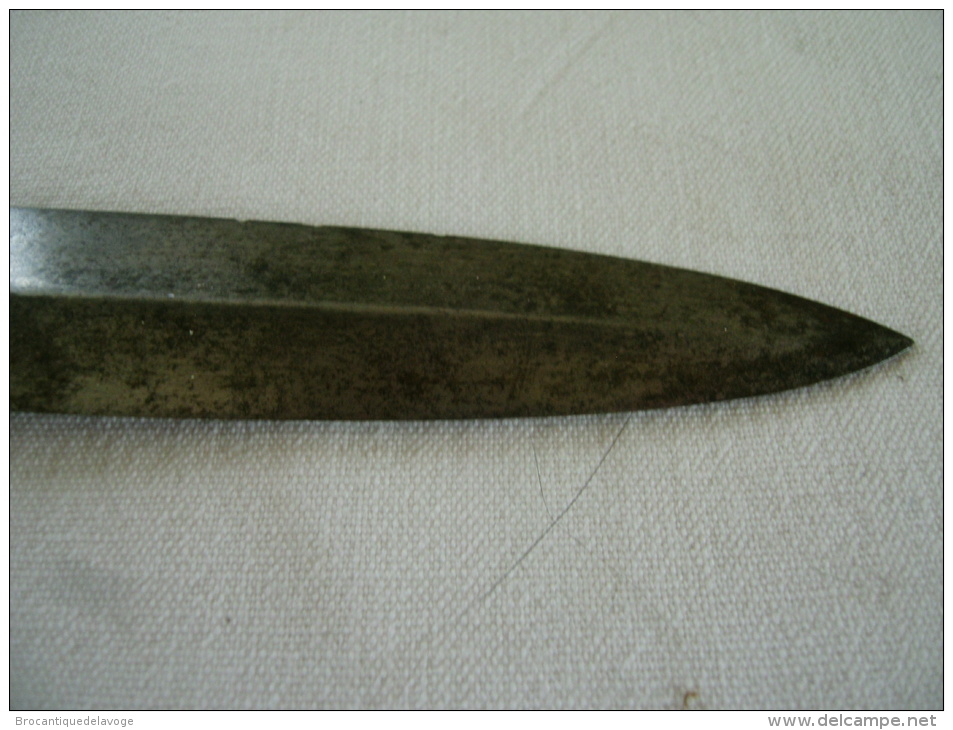 Couteau de tranchée VENGEUR DE 70 fabrication ASTIER PRODON THIERS WWI POILU