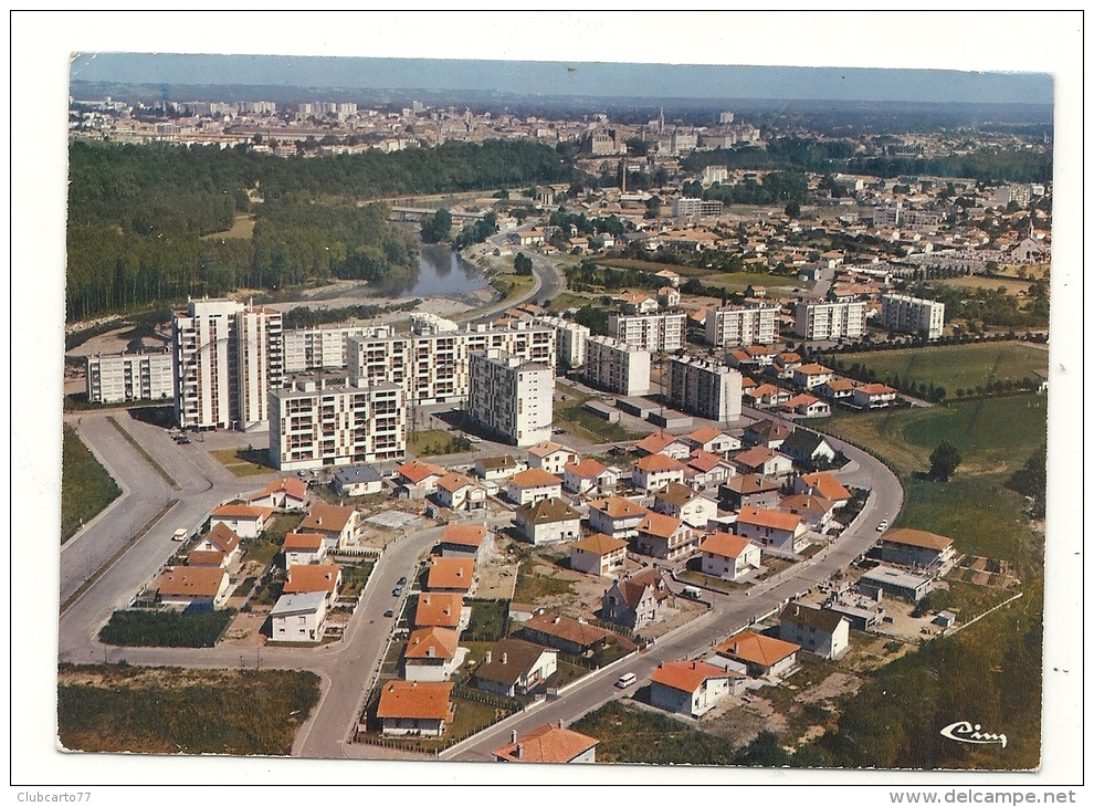 Jurançon (64) : Vue Générale Aérienne Au Niveau Des Nouveaux Lotissements En Construction En 1986 (animé). - Jurancon