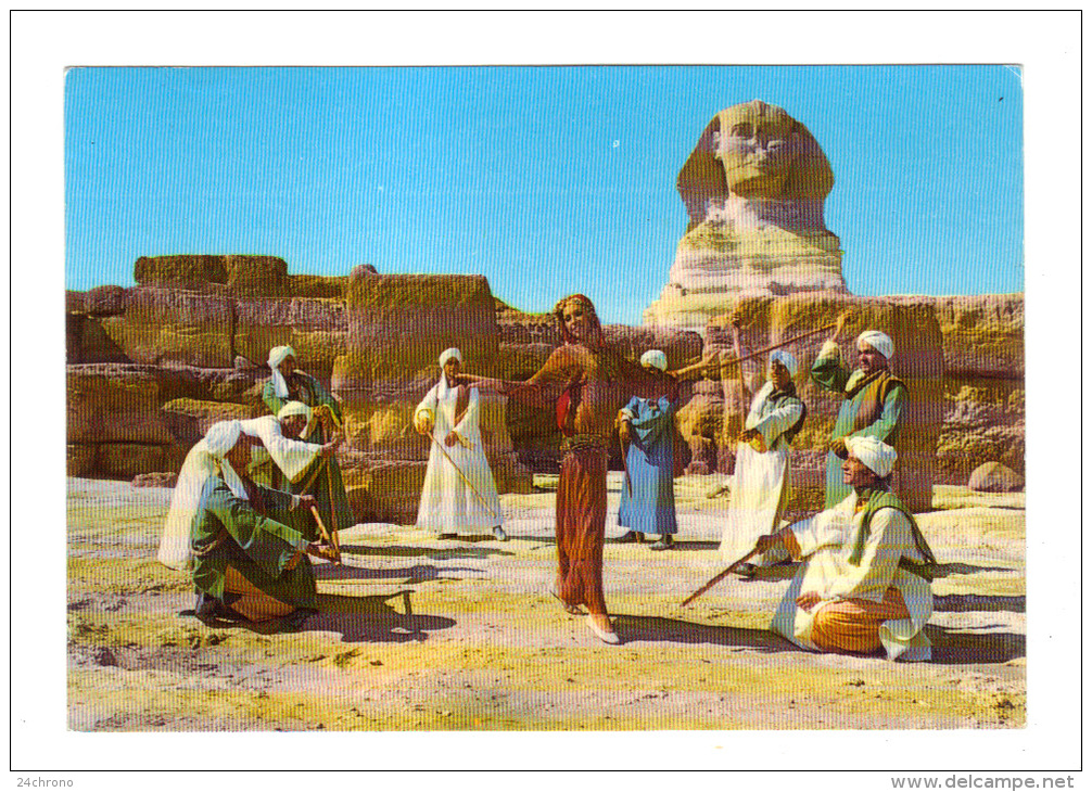 Egypte: Giza, The Reda Troup In Front Of The Pyramids (13-3382) - Gizeh