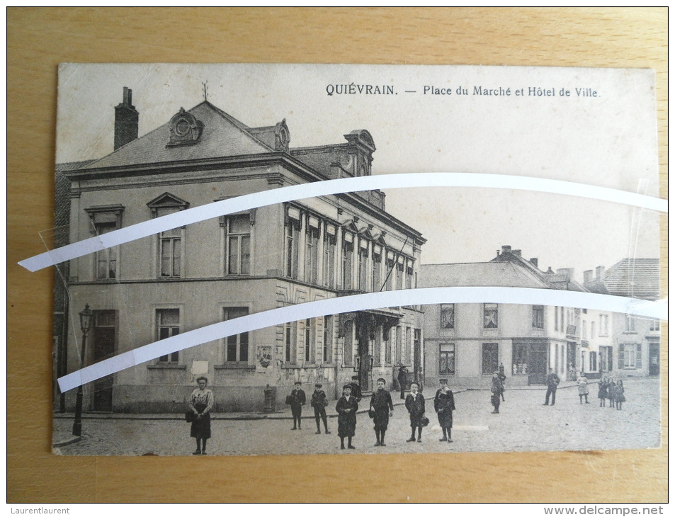 QUIEVRAIN _ Place Du Marché Et Hotel De Ville    1916 - Quiévrain