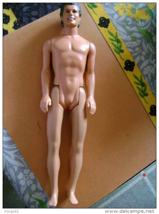 Ken (barbie) Mattel Inc 1968 Indonesia, Tête Amovible, Bras Et Jambes Rigides Mais Articulés, - Barbie