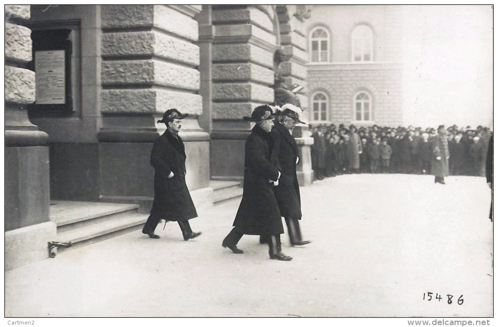 CARTE PHOTO : BERNE EVENEMENT POLITIQUE LA DELEGATION FRANCAISE CONSUL OU AMBASSADEUR MINISTRE SUISSE 1/1/1918 - Personnages