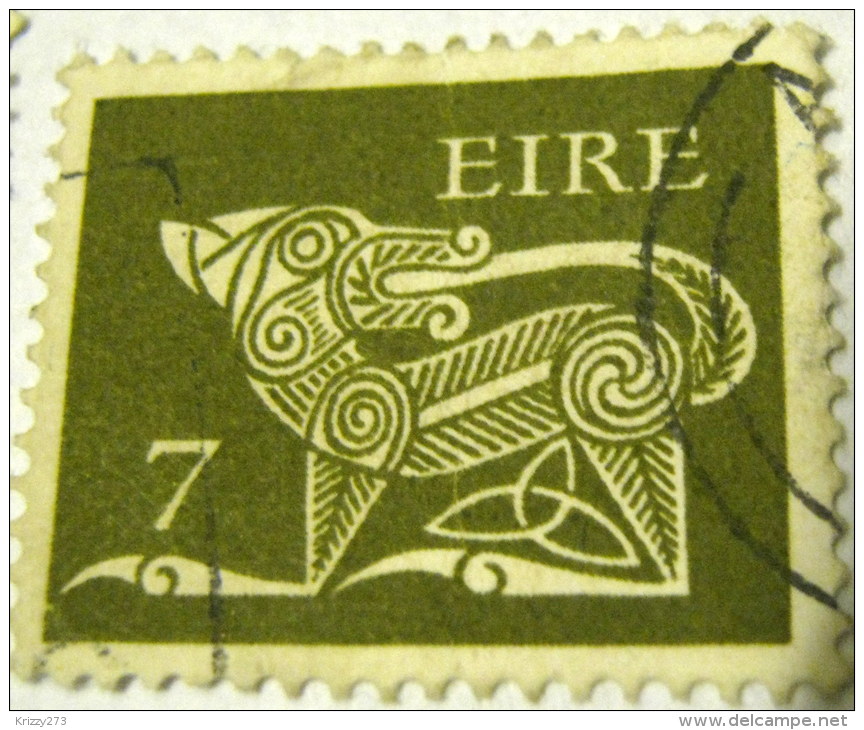 Ireland 1975 Stylised Dog 7p - Used - Usati