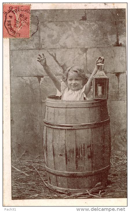 Enfant Avec Lanterne Dans Un Tonneau Cachet Ambulant Limoges Toulouse - Humorous Cards