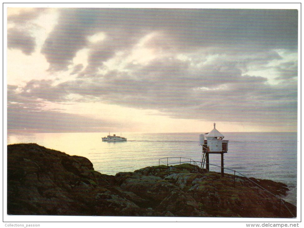 CP, NORVEGE, (NORWAY), A Tourist Vessel Passing The North Cape, Vierge - Noruega