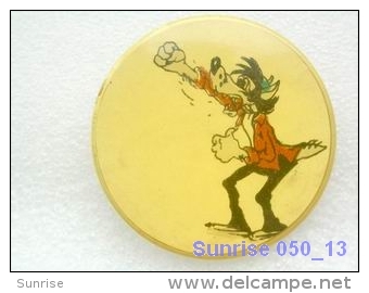 Cartoon Film Soviet: Wolf (Nu Pogodi) / Old Soviet Badge USSR _050_u3314 - Comics