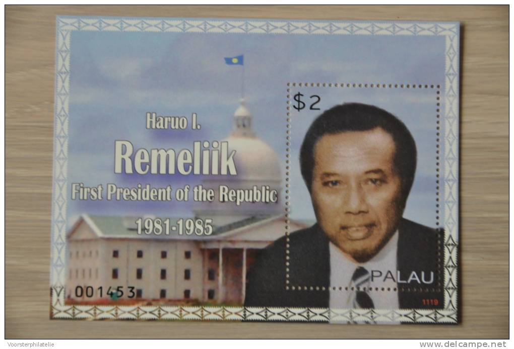 M1 ++ PALAU 2011 REMELIIK PRESIDENT  MNH ** - Palau