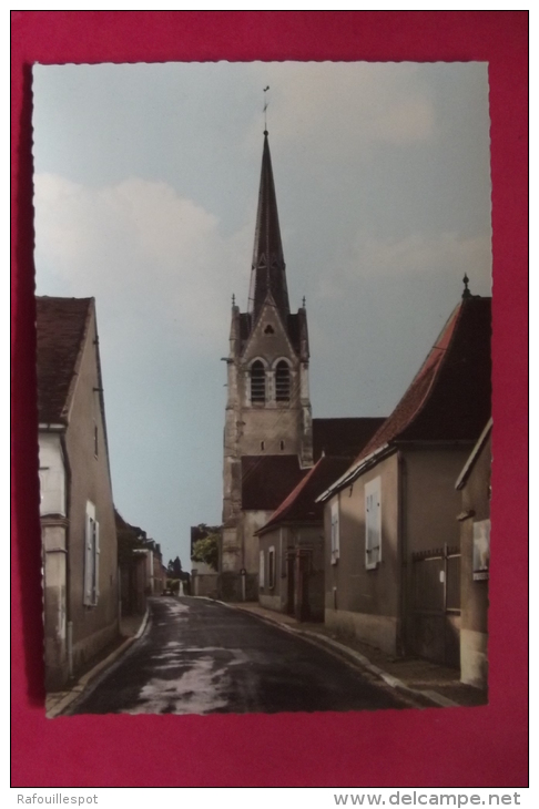 Cp La Chapelle Vieille Foret La Grande Rue Et L'eglise - Flogny La Chapelle