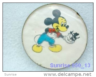 Cartoon Film Disney: Mickey Mouse / Old Soviet Badge USSR _250_d3257 - Disney