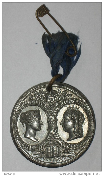 Médaille Commemorative Jubilee Victoria Impress 1837 1887 - Royaux/De Noblesse