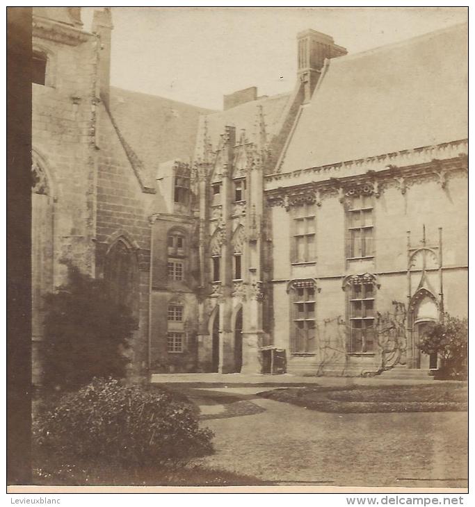 BROSSIER-CHARLOT/Cour Du Chateau De /Chateaudun/ Eure Et Loir/ Vers 1872-1874 STE29 - Photos Stéréoscopiques