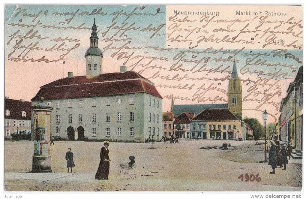 NEUBRANDENBURG Markt Mit Rathaus Color Litfaßsäule Frau Mit Kinderschubkarre 26.2.1906 Gelaufen - Neubrandenburg