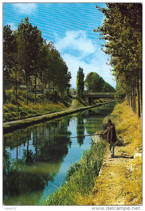 Sevran - Le Canal De L´Ourcq - Pêcheur - Sevran