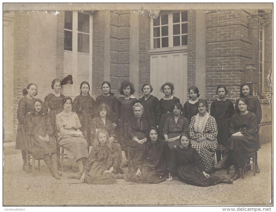 Photographie De Classe/Collége De Jeunes Filles/EVREUX/Tourtége & Petitin / Levallois/1920-1921        PH117 - Non Classés