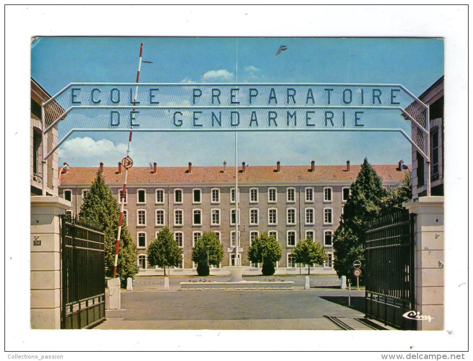 Cp , école De GENDARMERIE , 86 , CHATELLERAULT , Vierge , Ed : COMBIER - Polizei - Gendarmerie