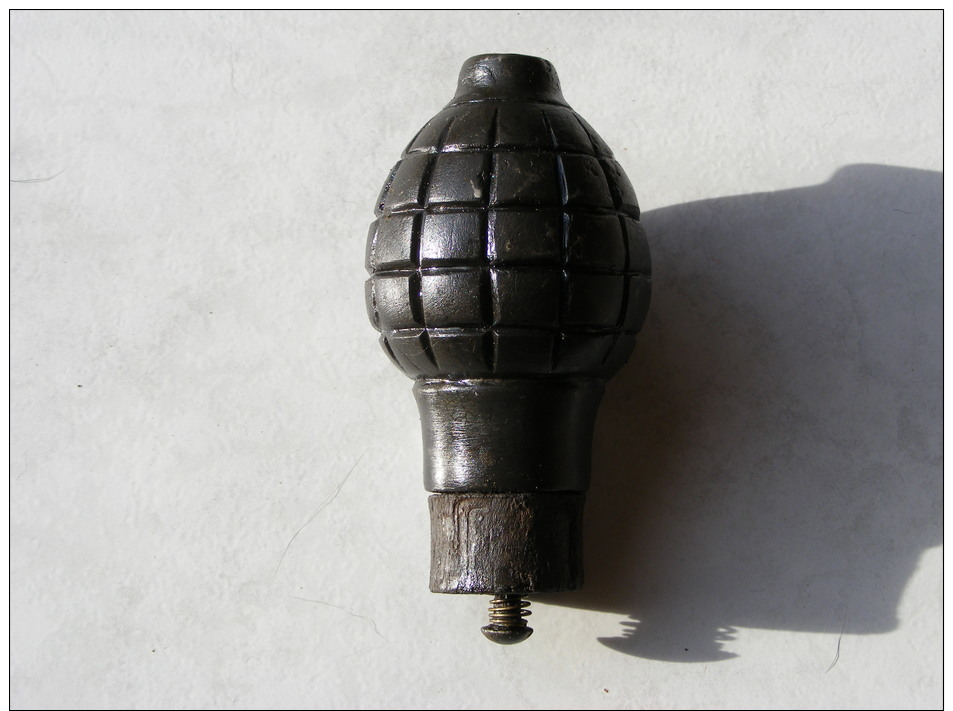 Grenade Citron Foug   Ww  1  En Très Très  Bonne état Entièrement Neutra Tampon De Bois Origine - 1914-18