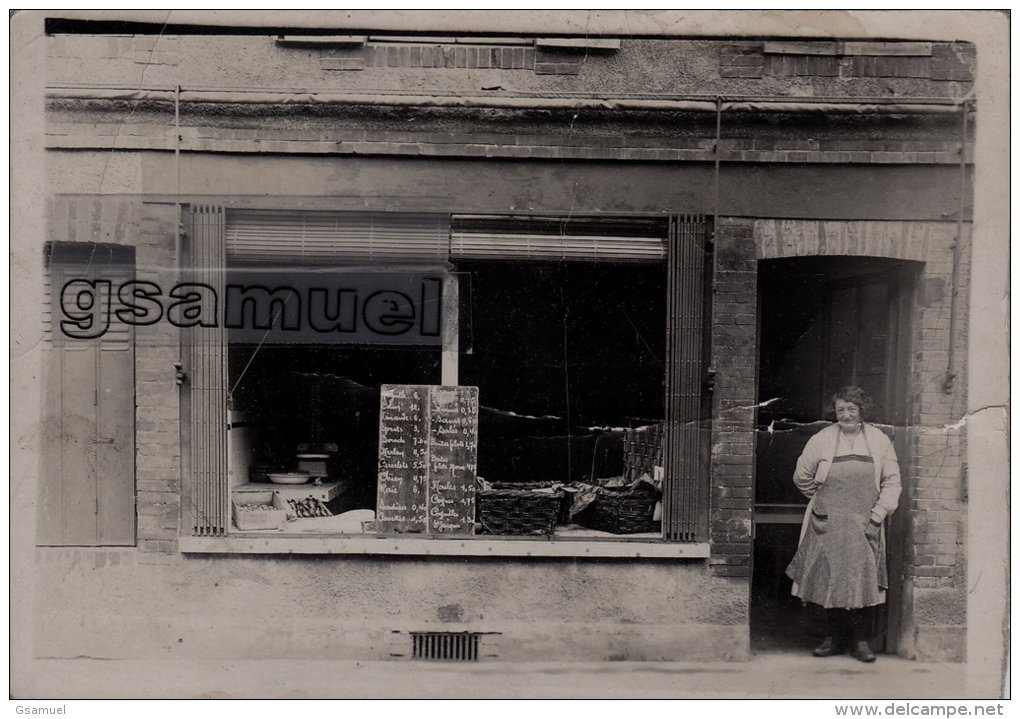 Carte Photo - Commerce - Magasin - Poissonnerie - Marchande - (voir Scan). - Negozi