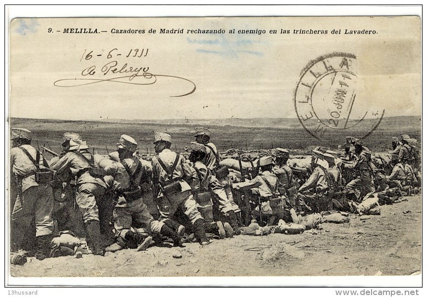 Carte Postale Ancienne Melilla - Cazadores De Madrid Rechazando Al Enemigo En Las Trincheras Del Lavadero - Militaires - Melilla