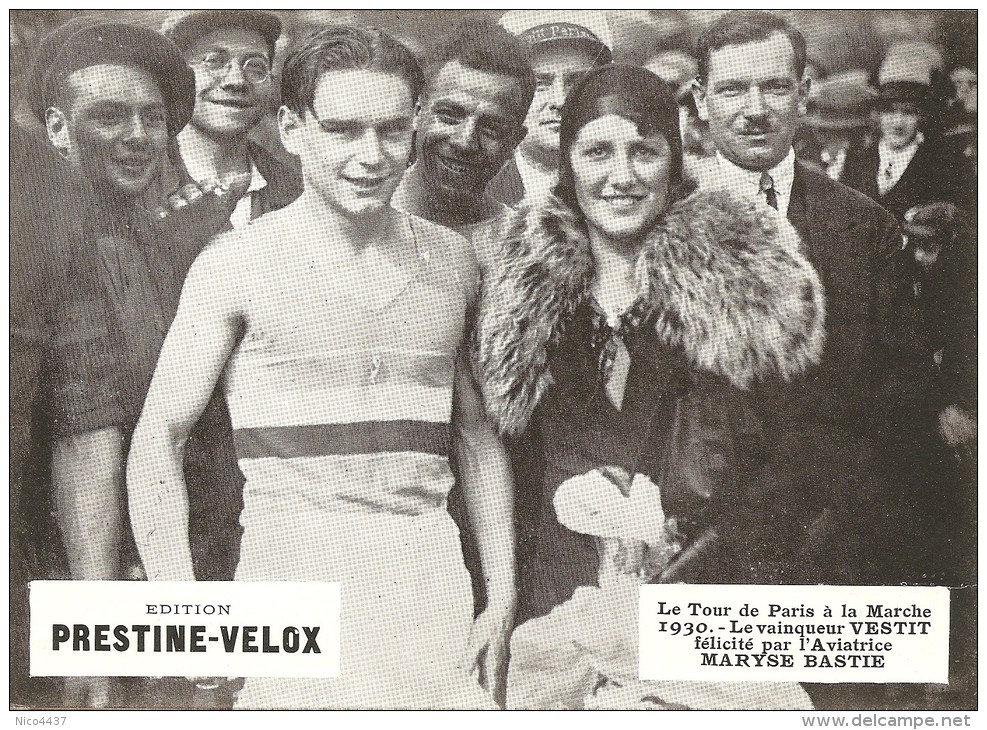 Photo Tour De  Paris A La Marche 1930 Vestit Felicite Par Maryse Bastie - Atletica