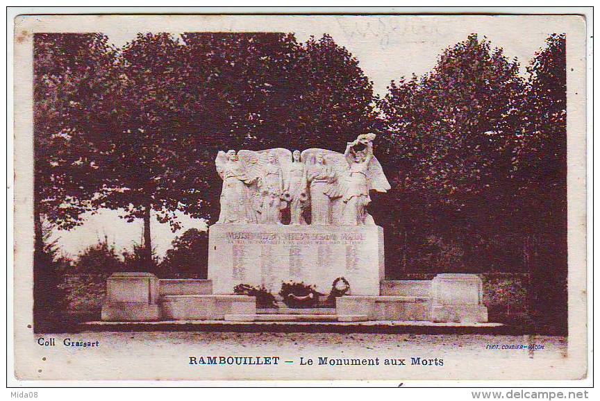 RAMBOUILLET . LE MONUMENT AUX MORTS. Editeur CIM - Monumenti Ai Caduti