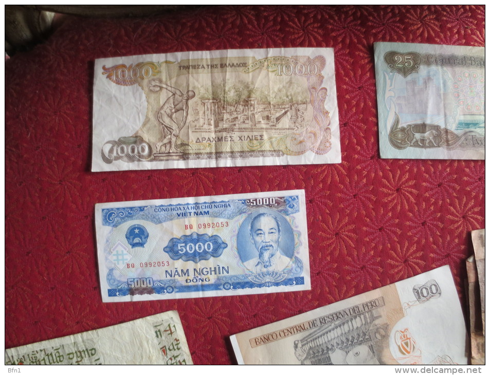 LOT BILLETS - EUROPE - AFRIQUE - AMERIQUE DU SUD VOIR PHOTOS