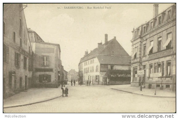 57  SARREBOURG / Rue Maréchal Foch / - Sarrebourg