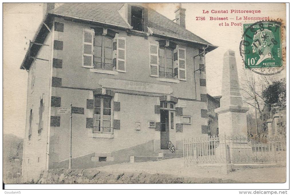 Boisset - Le Monument Et La Poste      Le Cantal Pittoresque - Sonstige & Ohne Zuordnung