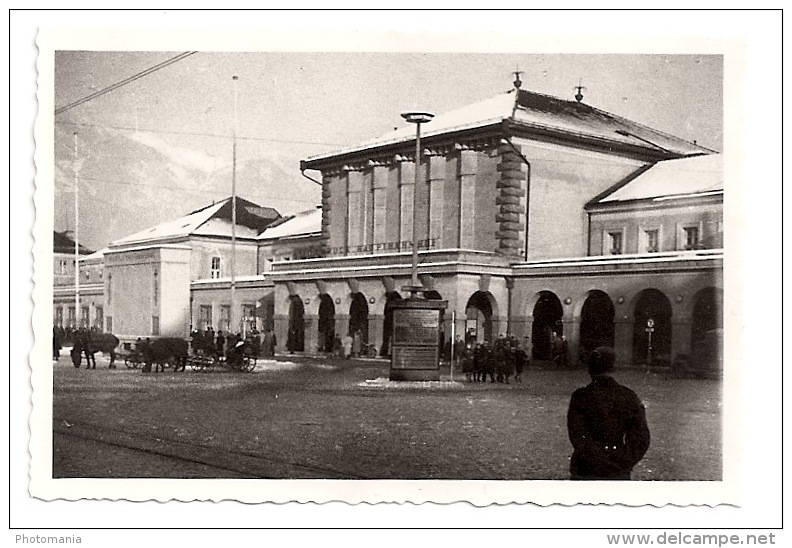 Original Foto  INNSBRUCK - Am Bahnhof -  1940er Jahre  9 X 6 Cm - Plaatsen