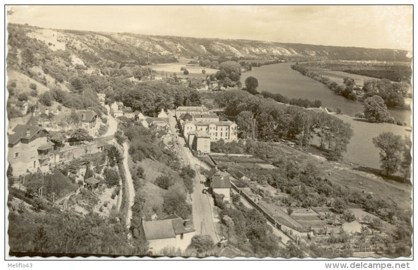 95/CPSM - La Roche Guyon - Route De Gasny Et L'Hopital - La Roche Guyon