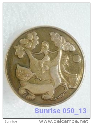 Cartoon Film Soviet: Ruslan And Ludmila A. Pushkin / Old Soviet Badge USSR 250_u3269 - Disney