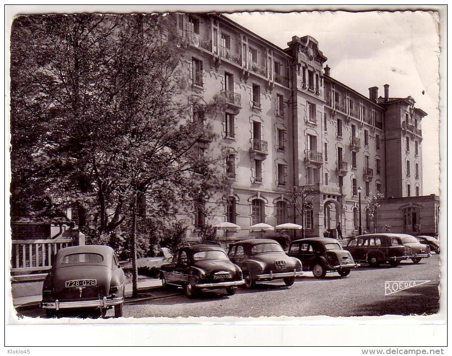 88 Vittel - Hôtel Des Thermes - Vue Prise Du Parking Extérieur Voitures SIMCA , Renault , Ford Citroen Etc...- CPSM - Contrexeville