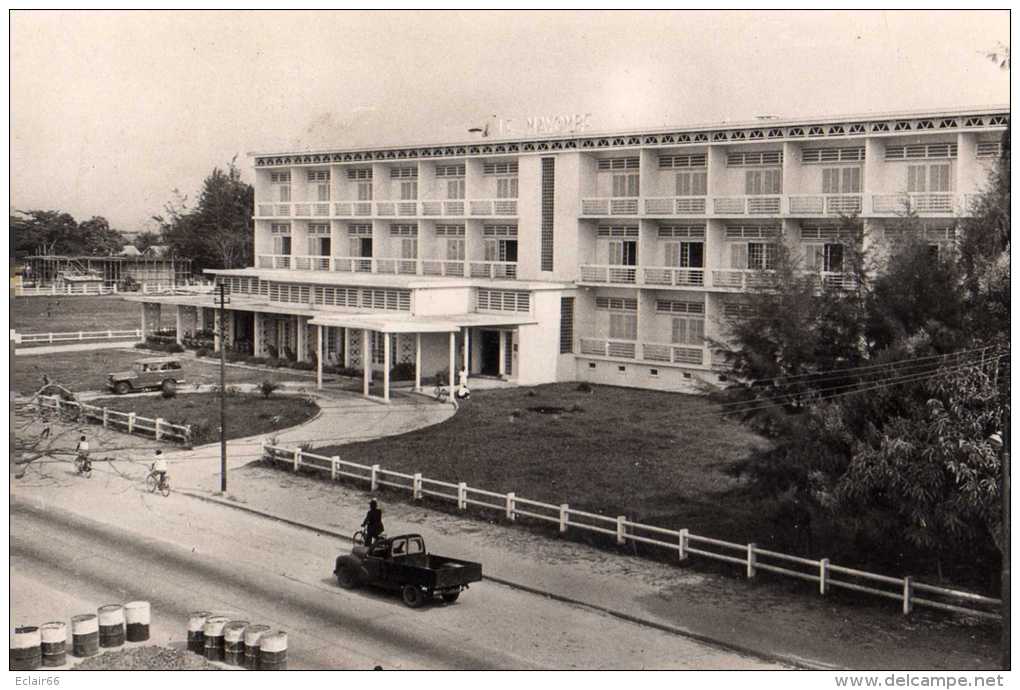 CONGO Pointe Noire L'HÔTEL Du MAYUMBE Petite Animation Cpsm Petit Format Année 1956  édit. PAILLET - Pointe-Noire