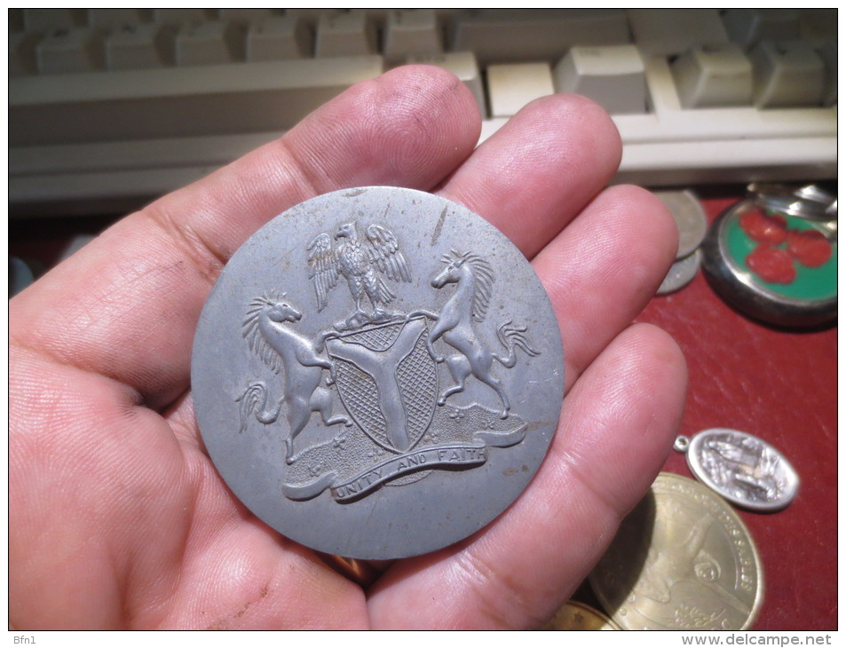 HERALDIC  MEDAL -UNITY AND FAITH - VOIR PHOTOS - Royaux/De Noblesse