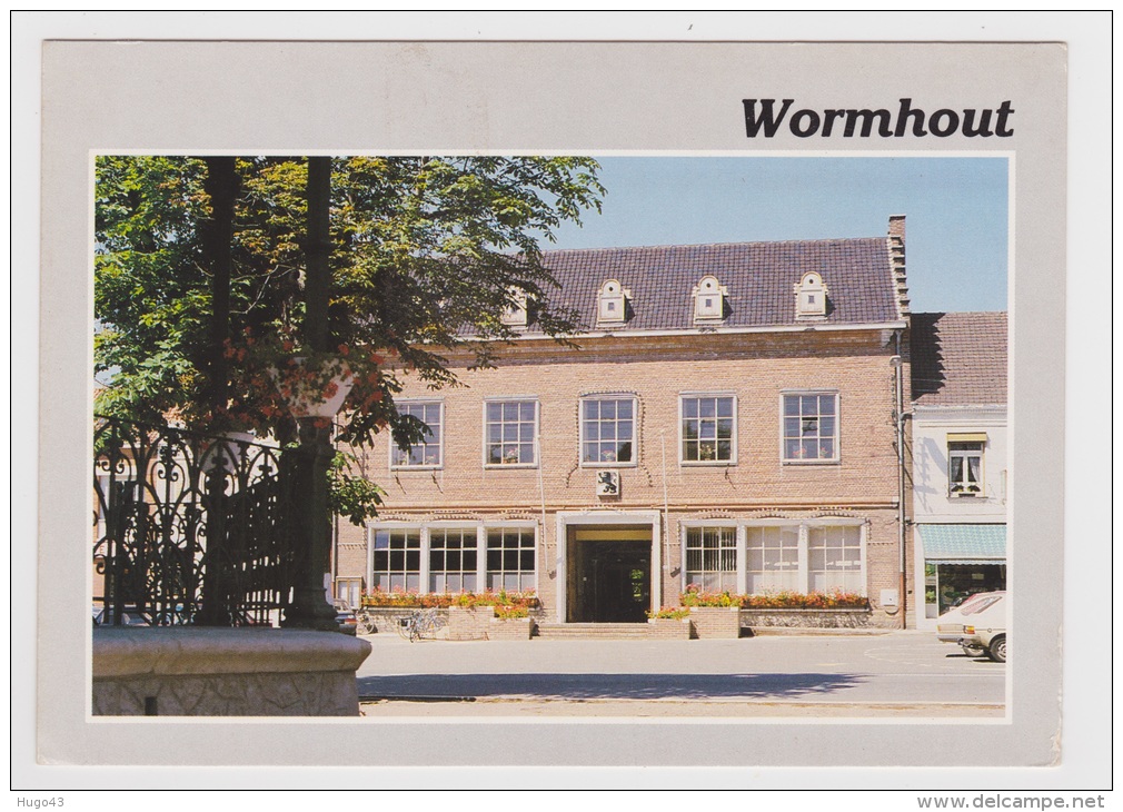 WORMHOUT - L´ HOTEL DE VILLE - TACE DE PAPIER COLLANT AU RECTO - Ed. COMBIER - CARTE NON VOYAGEE - Wormhout