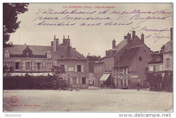 18 LA GUERCHE - (1900) (animé) Place Du Marché - D7 - La Guerche Sur L'Aubois