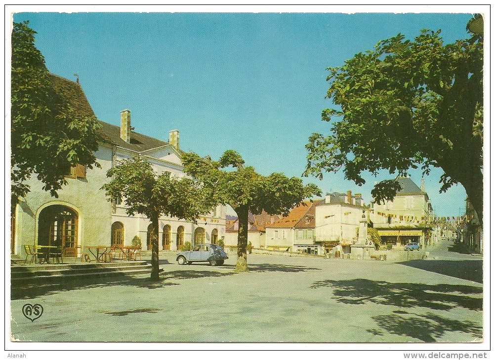 VAYRAC Place De L´Eglise (APA Poux) Lot (46) - Vayrac