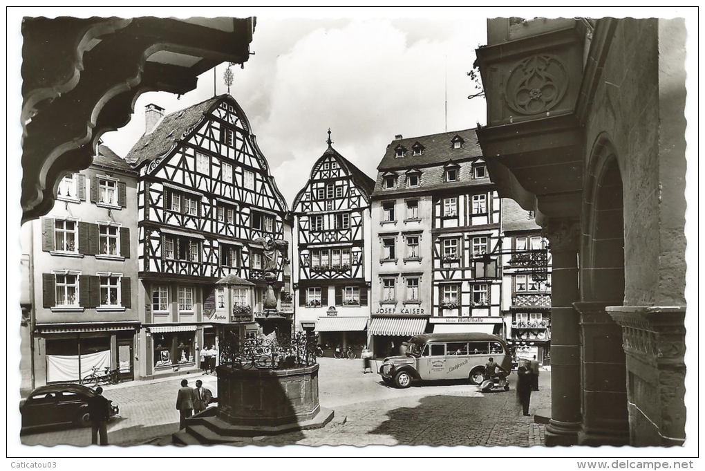 BERNKASTEL-KUES (Allemagne) - Marktplatz - Cpsm Photo Véritable - Animée - Bus - Scooter - Bernkastel-Kues