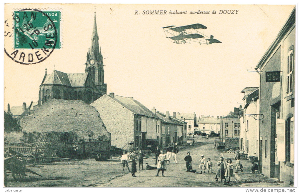 ARDENNES 08.RARE DOUZY R.SOMMER EVOLUANT AU DESSUS DE DOUZY  CAFE DU VENT AVIATION AVIATEUR AVION BIPLAN - Autres & Non Classés