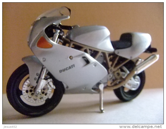 MOTO DUCATI MH 900 E - Motos