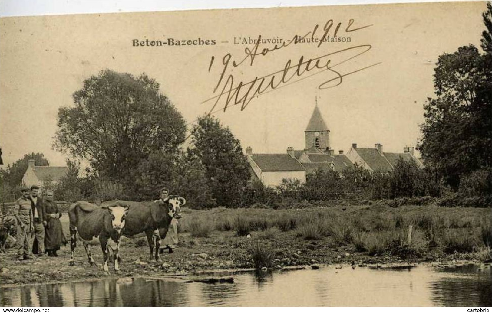 77 BETON-BAZOCHES - L'Abreuvoir - Haute Maison - Animée, Vaches - Other & Unclassified